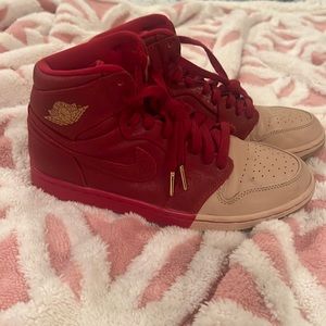 Woman’s Air Jordan 1 Retro High Premium “Dipped Toe”. Size 9.5.